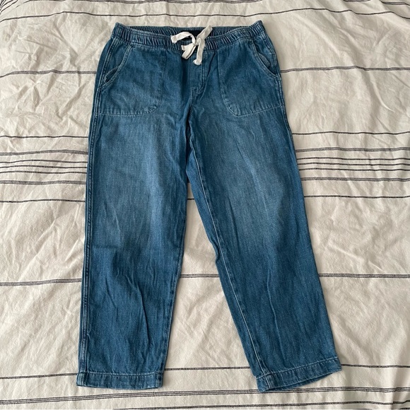 GAP Pants - GAP Easy Jeans